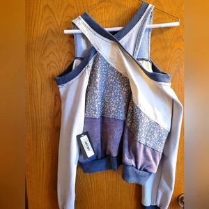 NWT Oli & Hali Cold Shoulder